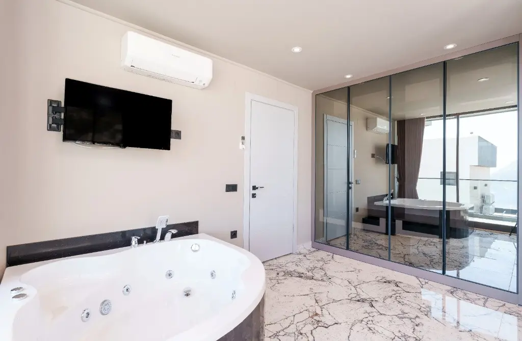 Home Jacuzzi